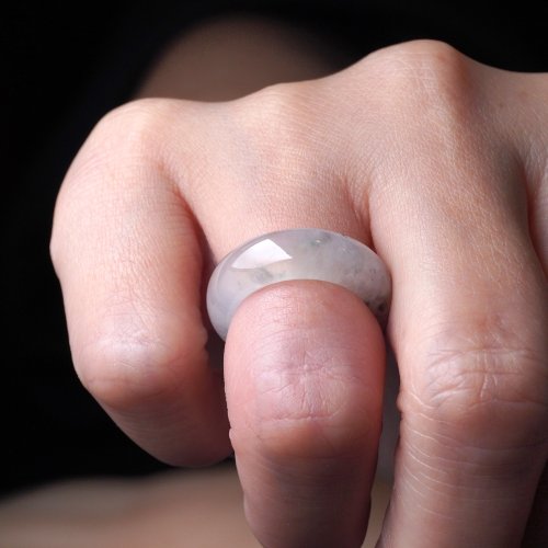 瓔珞珠寶盒 E.L.Jewelry Box 冰種飄烏雞翡翠戒指戒圈 | 國際10圍 | 天然緬甸玉翡翠A貨 | 送禮