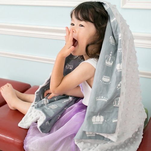 Cutie Bella 美好生活精品館 Minky多功能 點點顆粒 攜帶毯嬰兒毯冷氣毯被 灰色-皇冠