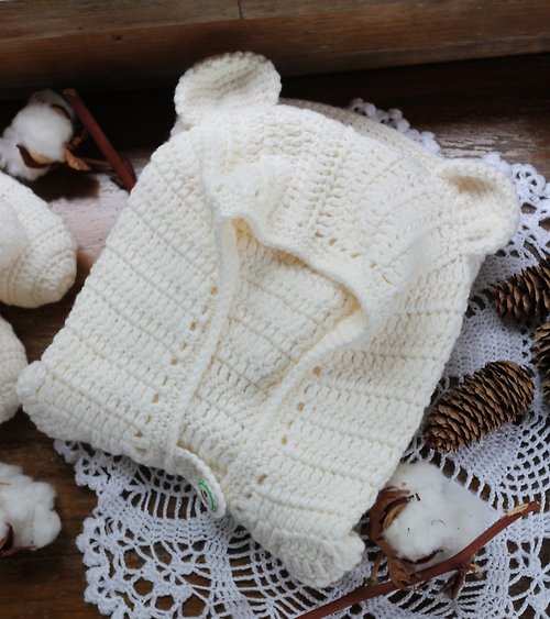 chichi *hand made 手作-奶白色-BABY小熊斗篷-手編織溫暖-柔軟有機美麗諾羊毛-彌月禮物