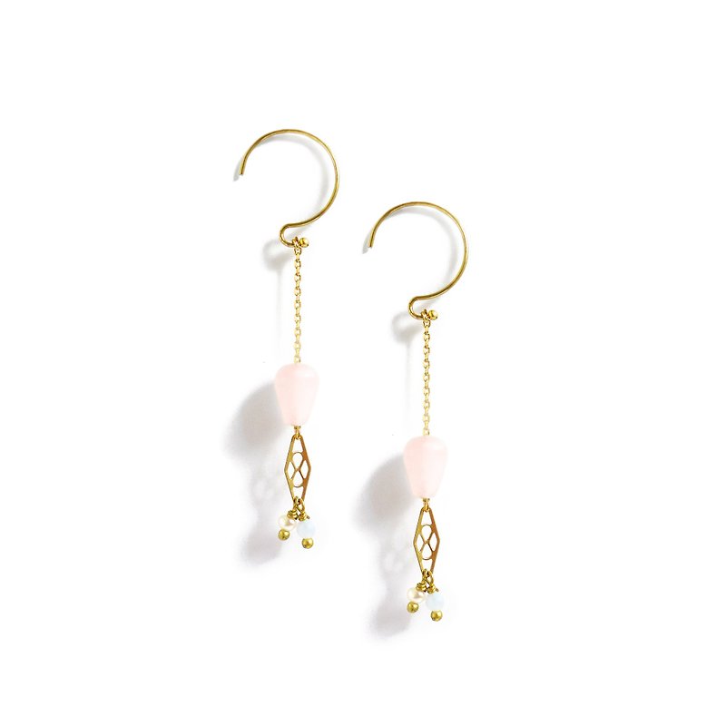【Ficelle Fei Sha Light Jewelry】Walk with you-Pink Crystal-Earrings - Earrings & Clip-ons - Gemstone Pink
