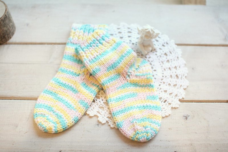 【好日手作】handmade 冬季。手織毛線嬰兒保暖襪／嬰兒襪／毛線襪／聖誕禮物 - 其他 - 其他材質 