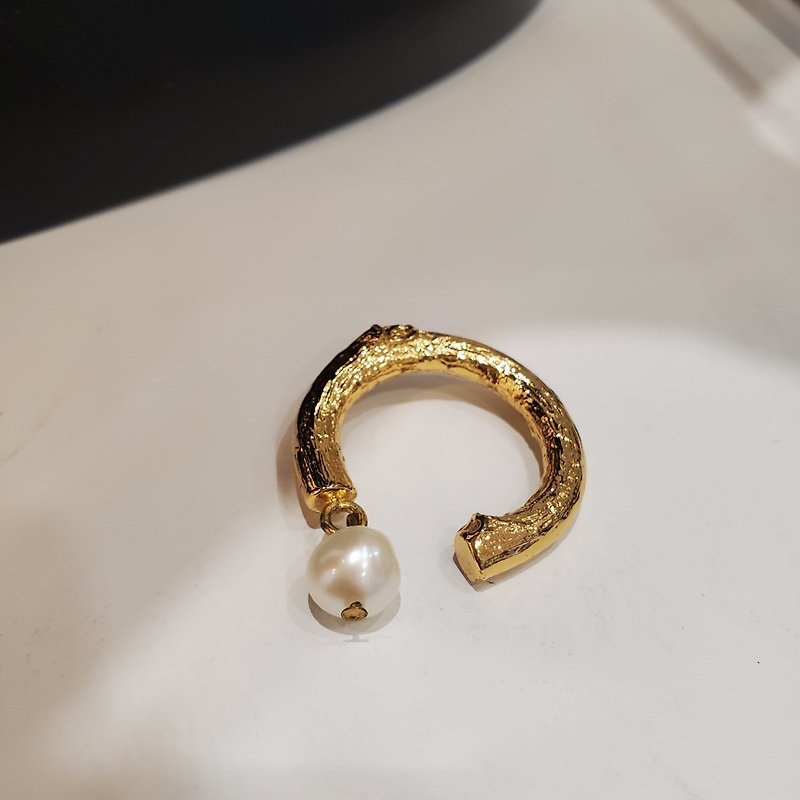 【活動戒指】樹枝上的珍珠戒指/ 黃銅鍍20k金/ 私訊客製指圍
