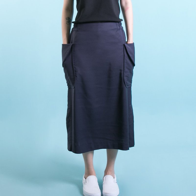 Rollover bag skirt dark blue - กระโปรง - ผ้าฝ้าย/ผ้าลินิน สีน้ำเงิน