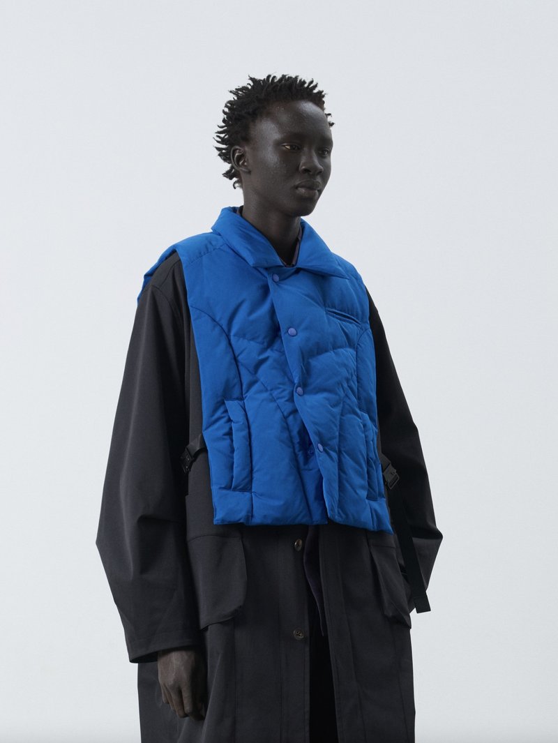 隙柔 / 切線棉背心 / 仿羽絨休閒上衣 - 男背心 - 其他材質 多色