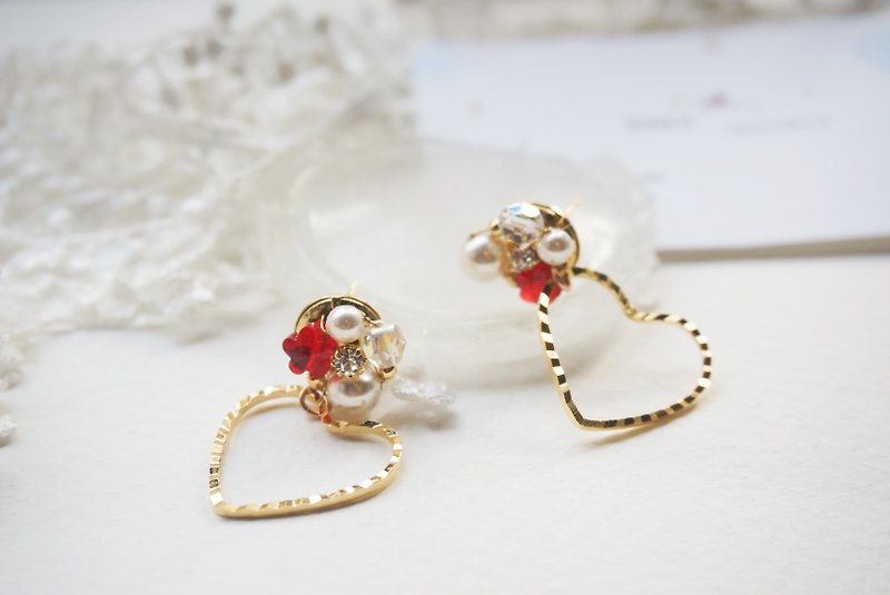 Simple design earrings. 12.3 Love well. Pin type - Earrings & Clip-ons - Gemstone Multicolor