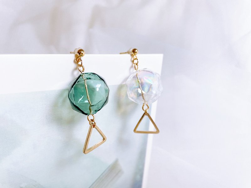 Geometric Faceted Asymmetric Glass Ball Earrings - ต่างหู - แก้ว สีเขียว