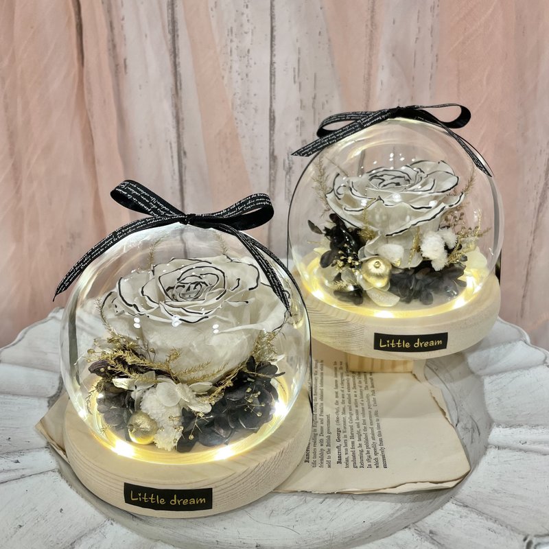 | 小夢境花藝 | 小香風 XL永生玫瑰 LED燈環底座玻璃球 花房 - 乾燥花/永生花 - 植物．花 白色
