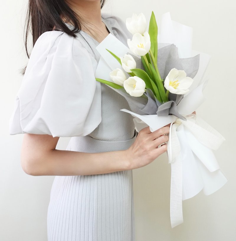 ホワイトバレンタインデーチューリップブーケ韓国風ブーケ誕生日ブーケ彼女へのギフト - 観葉植物 - 寄せ植え・花 ホワイト