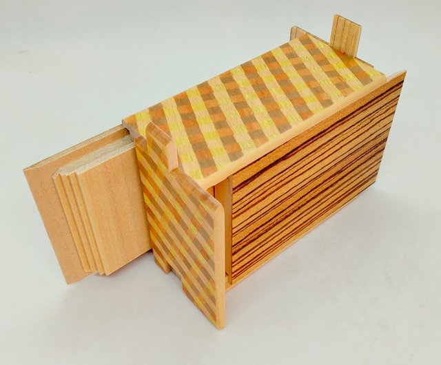 27回仕掛け4寸秘密箱ゼブラウッド からくりパズル箱 寄木細工 by