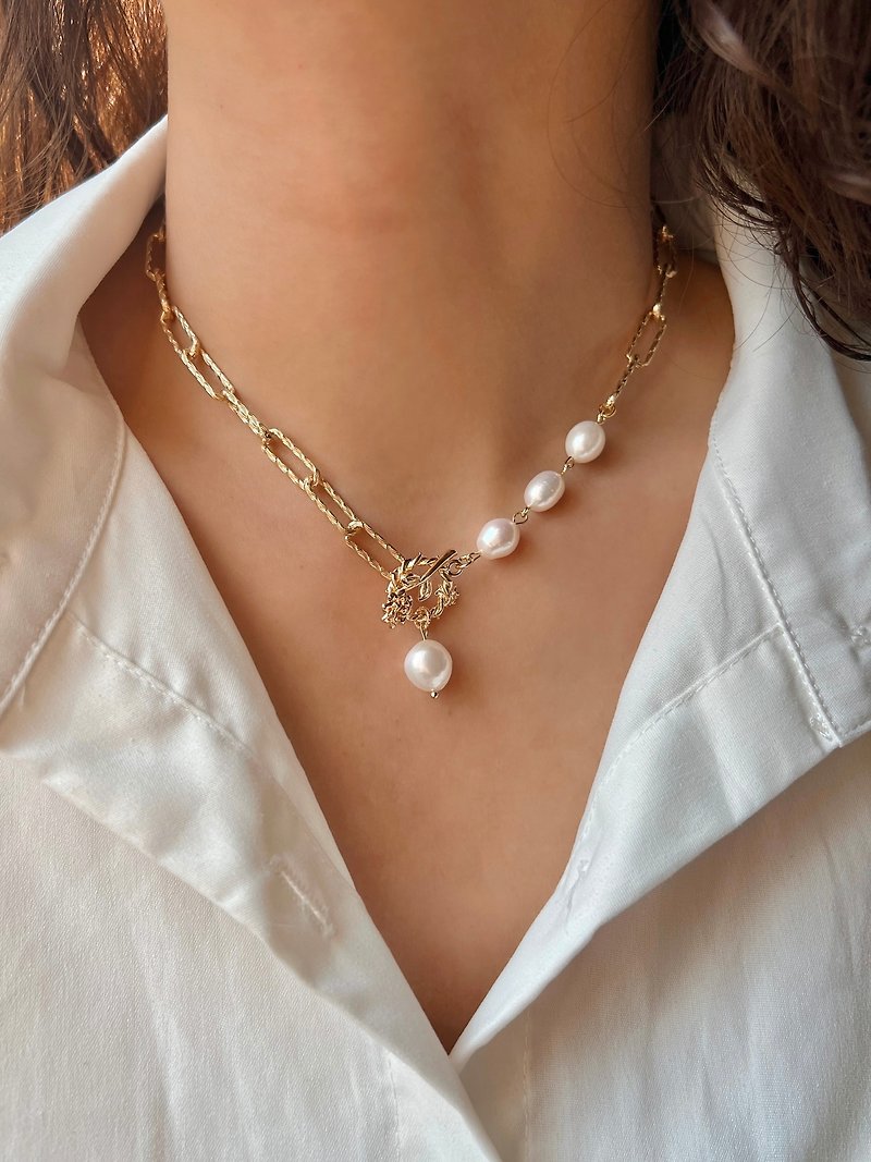 Romantic Rose Natural Baroque Pearls Necklace | Valentine's Day 14K Gold-Plating - Necklaces - Pearl Gold