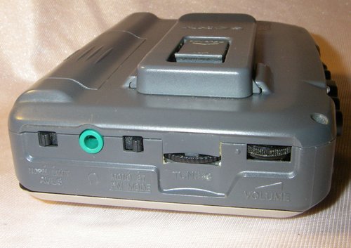 通電確認 SONY ラジオ機能付き カセットウォークマン WM-FX1 通電確認 SONY ラジオ機能付き カセットウォークマン WM-FX1