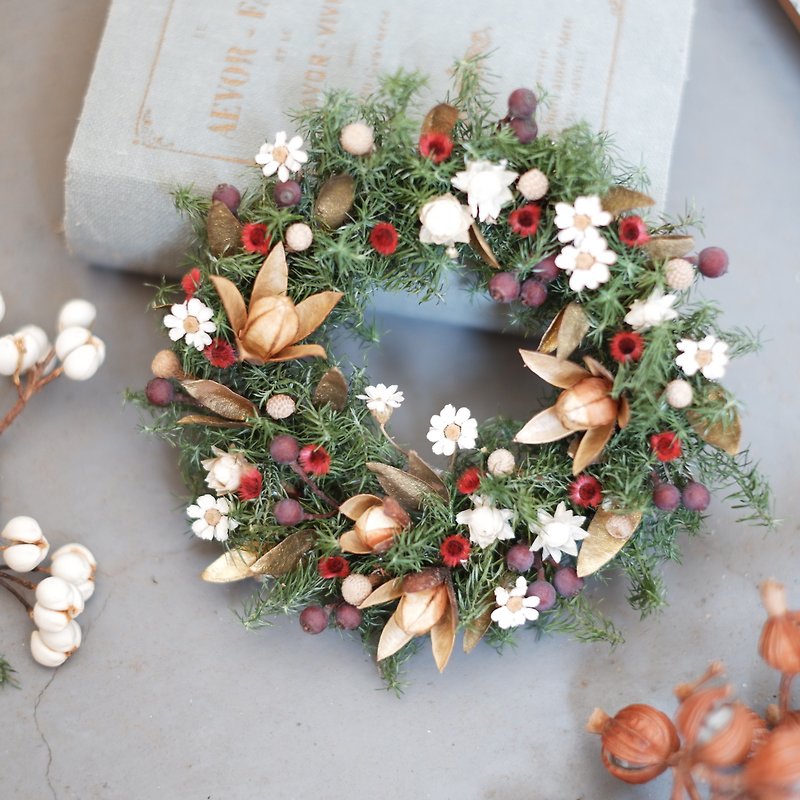 To be continued | Blooming little flower Christmas wreath Cedar fruit dry flower spot - Dried Flowers & Bouquets - Plants & Flowers Green