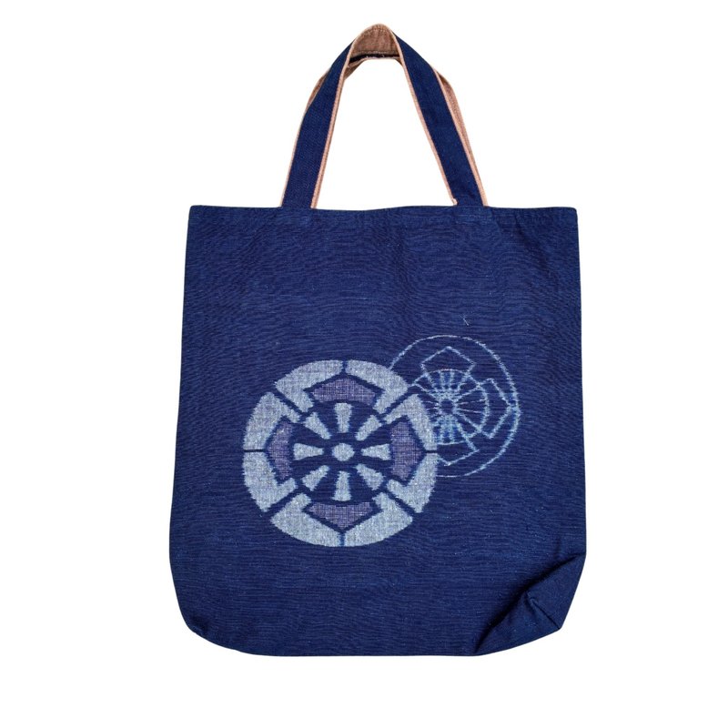 Handwoven Indigo Kasuri Tote Bag by Senshoku Nimon - 手提包/手提袋 - 棉．麻 藍色