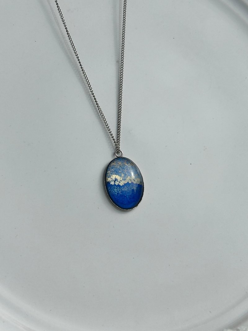 [Christmas Gift] Golden Ocean Blue Oval Hand-Painted Necklace with Stainless Steel Chain - สร้อยคอยาว - สแตนเลส สีน้ำเงิน