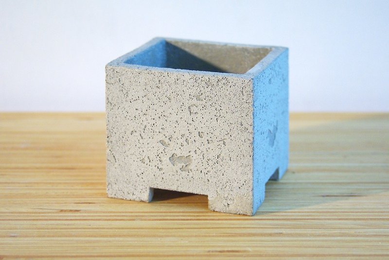 Square minimalist flower - Plants - Cement Gray