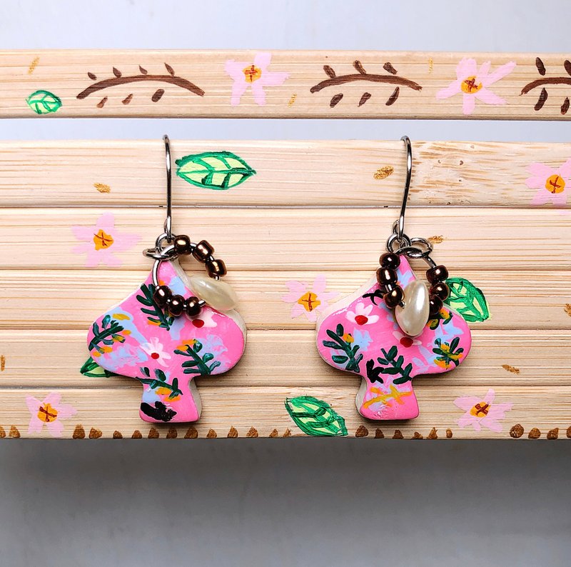 浪漫花卉 手作黏土耳環 手繪捏製 不銹鋼 吊墜款 - 耳環/耳夾/耳骨夾 - 黏土 粉紅色