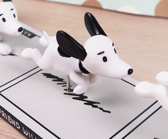 スヌーピー70周年記念彫刻-スヌーピーとチャーリーブラウン