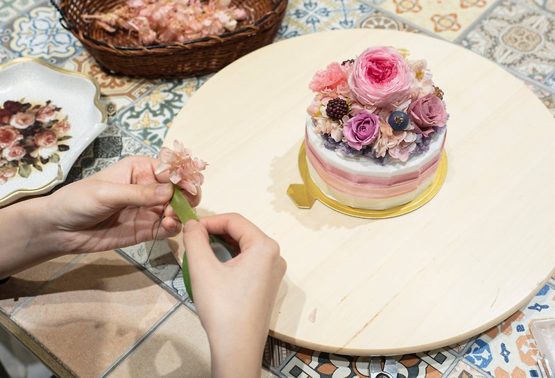 【一人成班】粉愛妳蛋糕造型花禮 - 盆栽/花藝 - 植物．花 