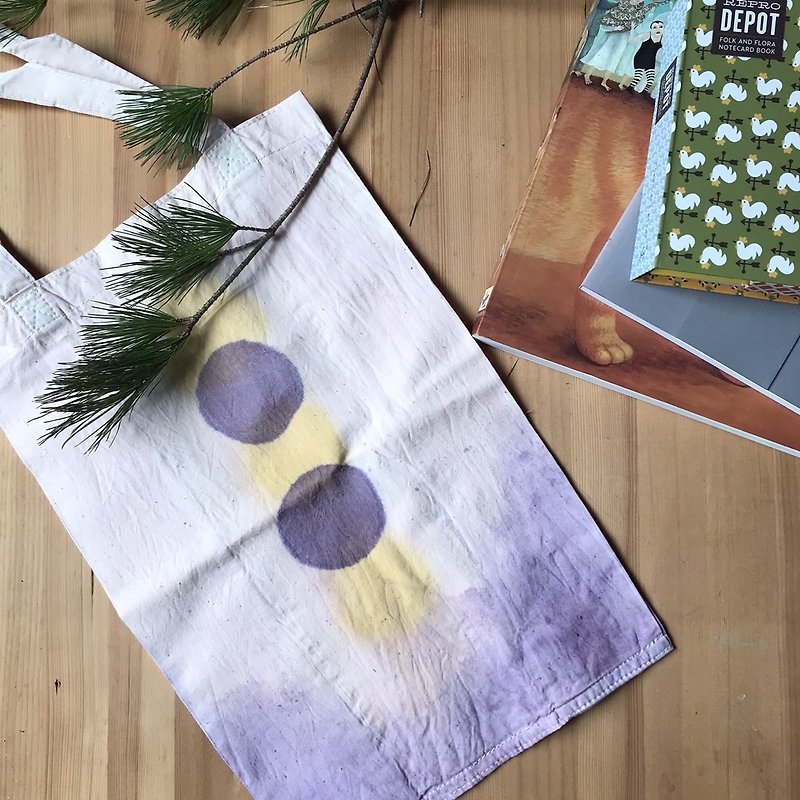 Plant Dyeing Cotton Shopping Bag (Large Capacity) - Purple Sunlight - กระเป๋าถือ - ผ้าฝ้าย/ผ้าลินิน สีม่วง