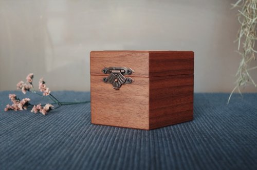 ShouZhuo 手作り --- 六角オルゴール - ショップ 生き続ける 置物 - Pinkoi