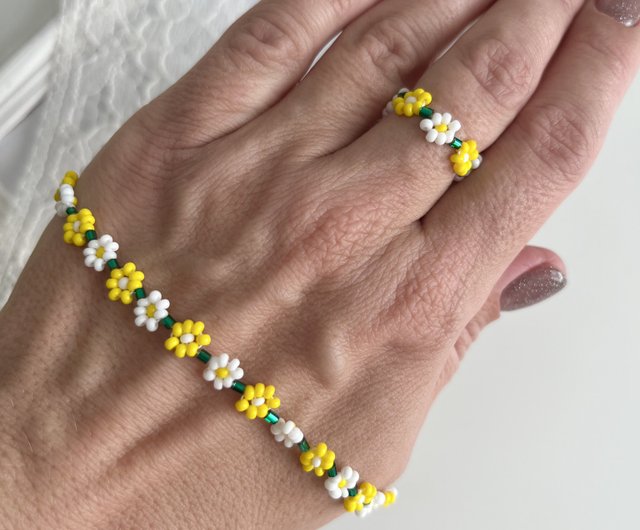 デイジーチェーンチョーカーringasgift可憐なフラワーネックレスビーズフラワーネックレス ショップ Miraclebiju チョーカー Pinkoi