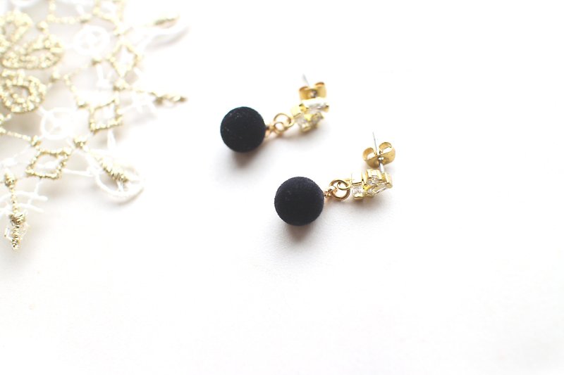 The Black-zircon brass earrings - ต่างหู - โลหะ สีดำ