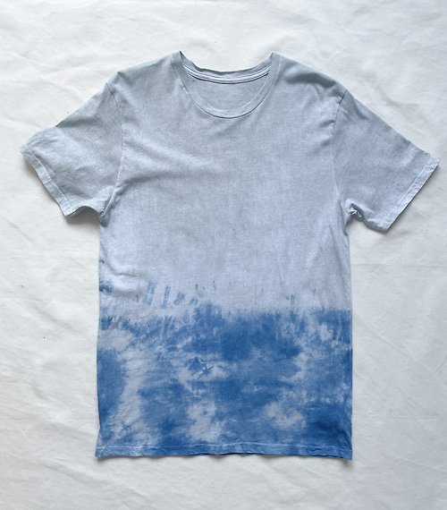 BLUE PHASE 日本製 Quiet Time 優しい灰緑色と青に藍染と泥染したオーガニックコットンTシャツ Aizome Mud dyed organic cotton