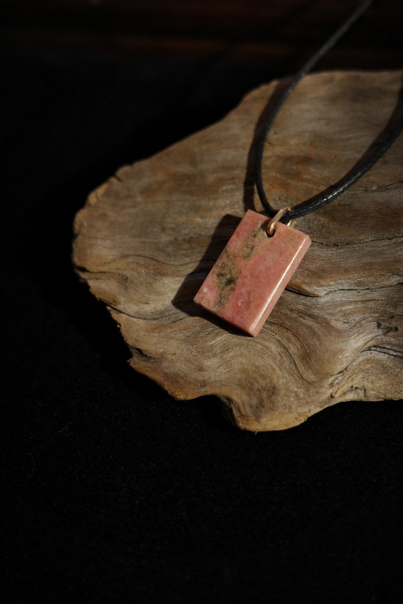 Rhodonite rose stone Stone pendant necklace - สร้อยคอ - เครื่องประดับพลอย สึชมพู