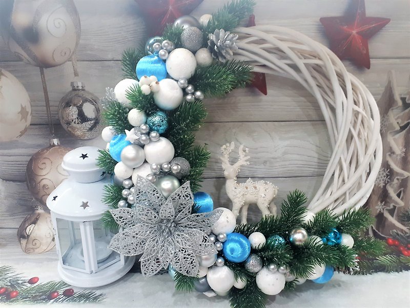 White and blue Christmas wreath,  Blue/silver deer wreath, Christmas wall décor