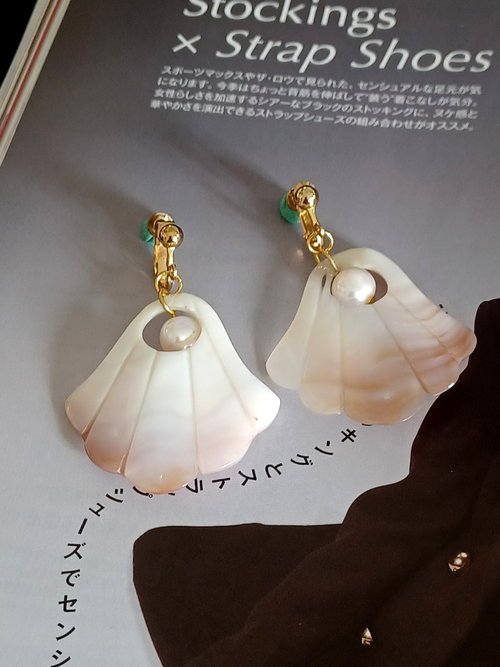 老時光製造所 vintage jewelry 典雅氣質扇形珠貝 夾式耳環