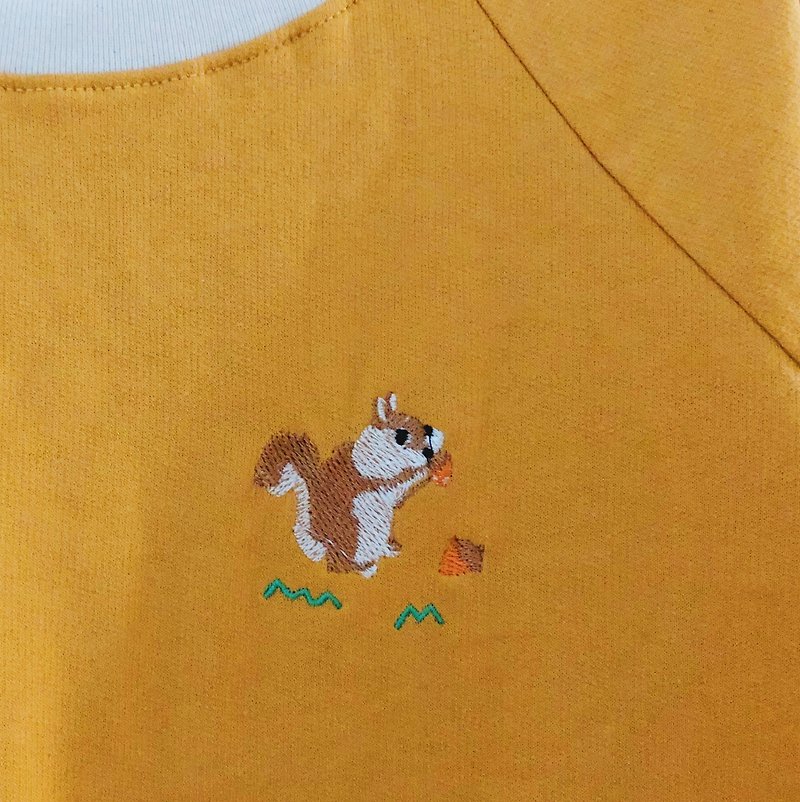 Little Squirrel /Embroidery //Short and Long Sleeve Top / Yellow Mustard【雙 11 限定 - Women's T-Shirts - Cotton & Hemp Yellow