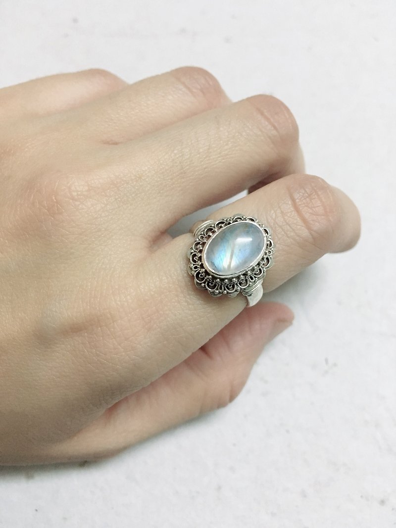 Moonstone Finger Ring Handmade in Nepal 92.5% Silver - แหวนทั่วไป - เครื่องประดับพลอย 