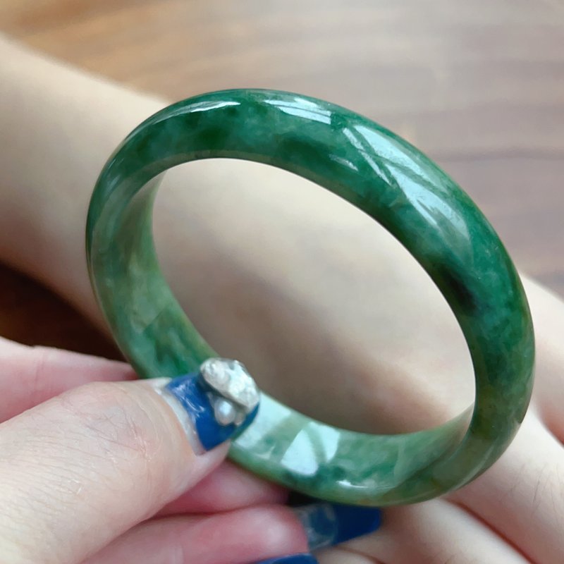 飄綠花翡翠貴妃鐲 | 17.5圍 | 天然緬甸玉翡翠A貨 | 送禮 - 手鍊/手環 - 玉石 綠色