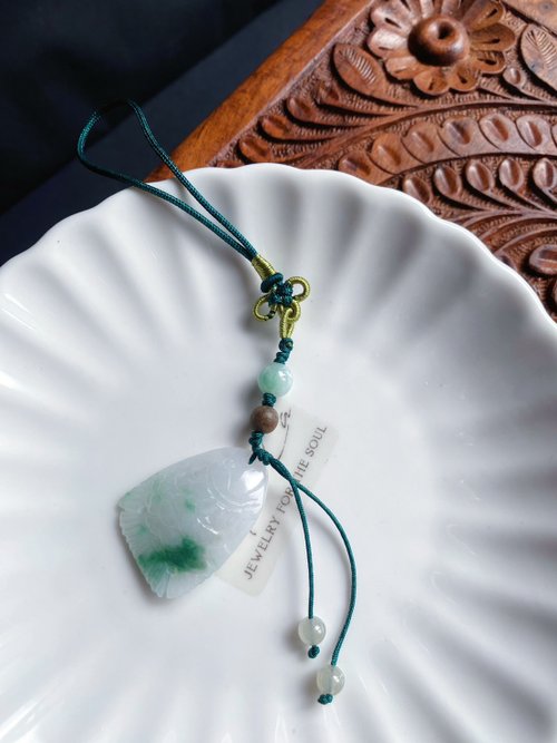 樂藏｜輕珠寶｜手作能量 緬甸玉翡翠 白底青飄花魚 包掛 財多富裕 富貴有餘 禮物