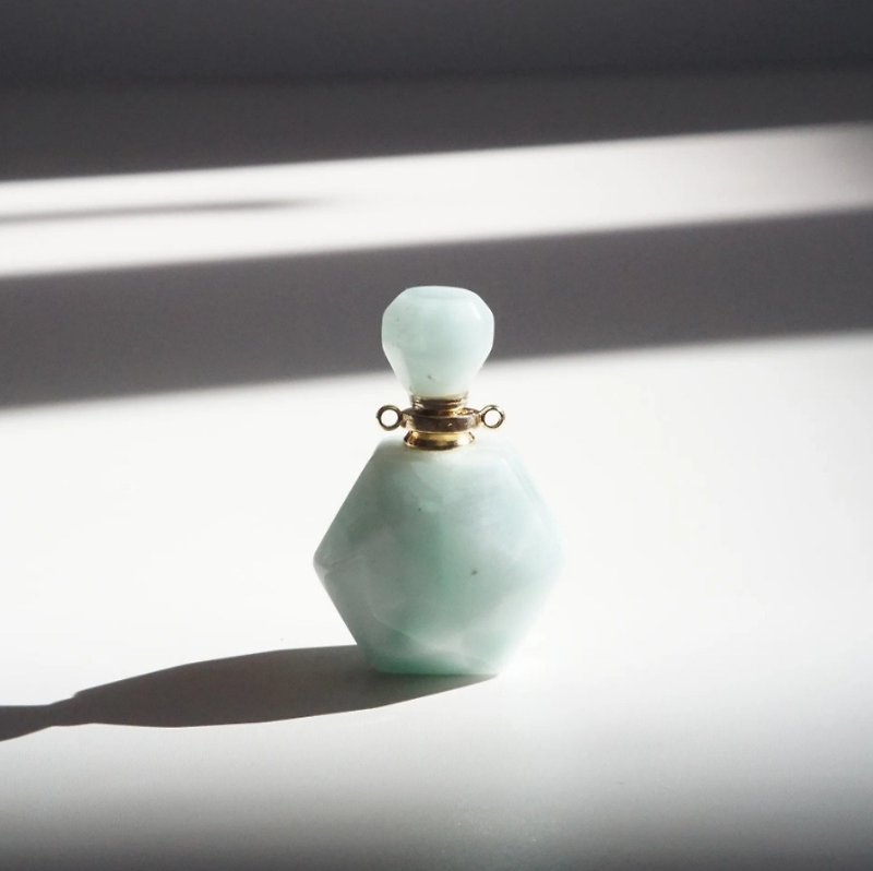 Magic bottle Gemstone perfume bottle - Other - Gemstone Multicolor
