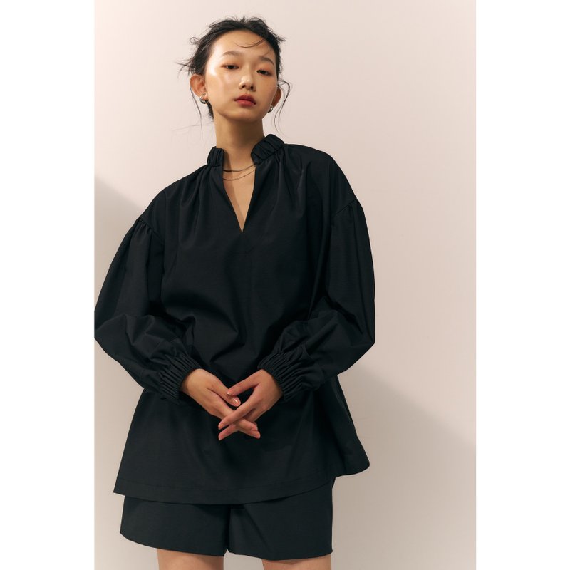 落肩澎袖腰帶上衣 /深邃黑 - 女襯衫 - 其他材質 黑色