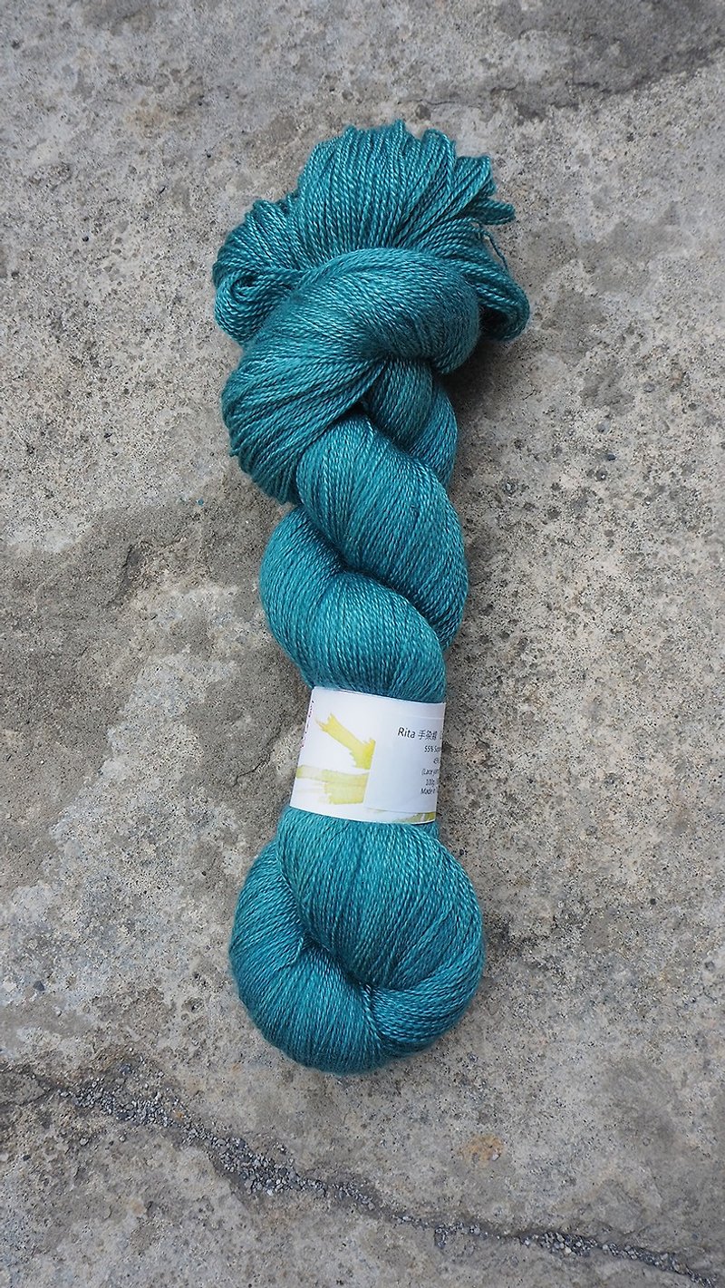 Hand dyed lace thread. Between blue and green (BFL/Silk) - เย็บปัก/ถักทอ/ใยขนแกะ - ขนแกะ 