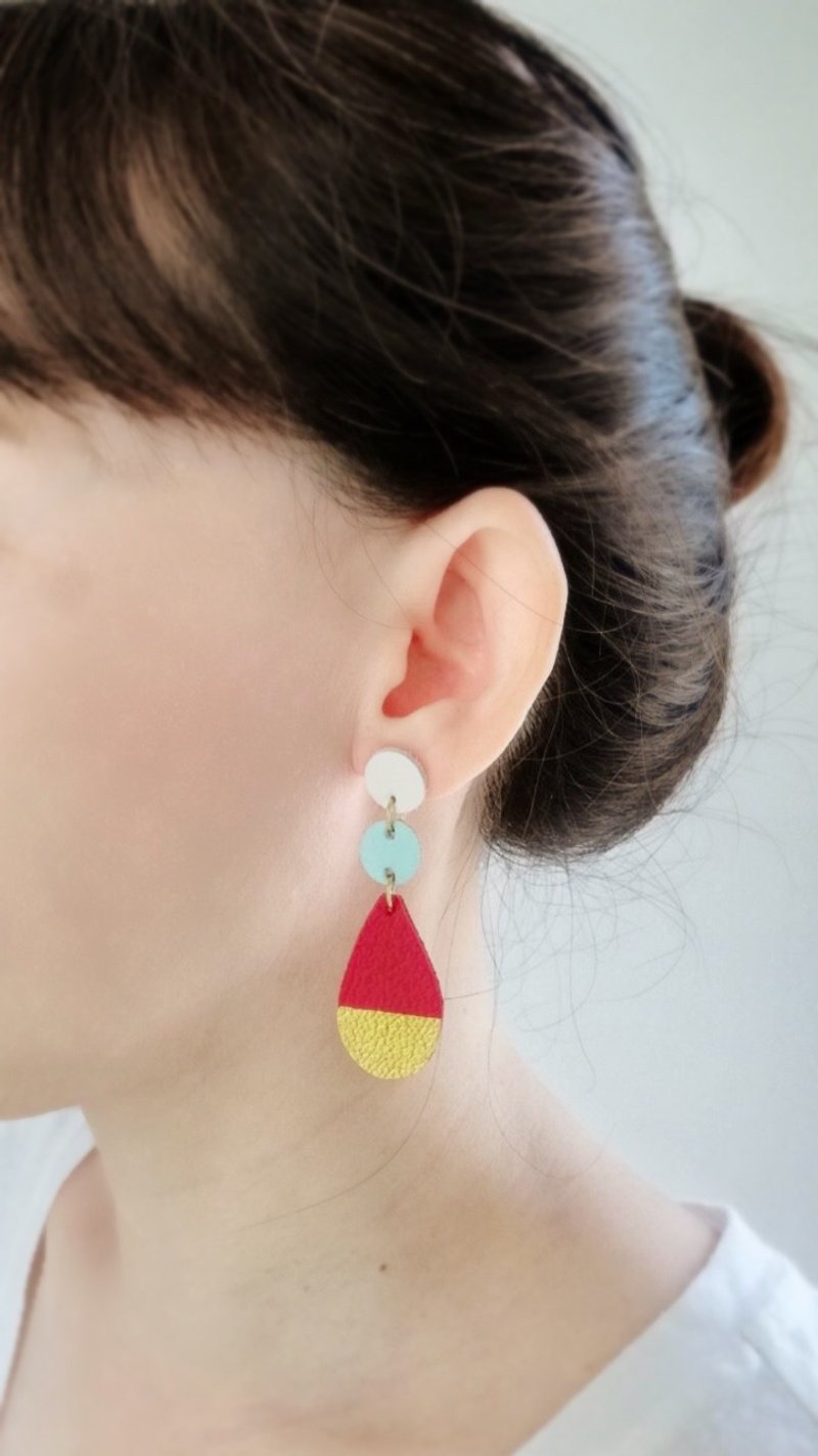 Handmade  geometric leather red gold blue and white color - 耳環/耳夾/耳骨夾 - 真皮 紅色