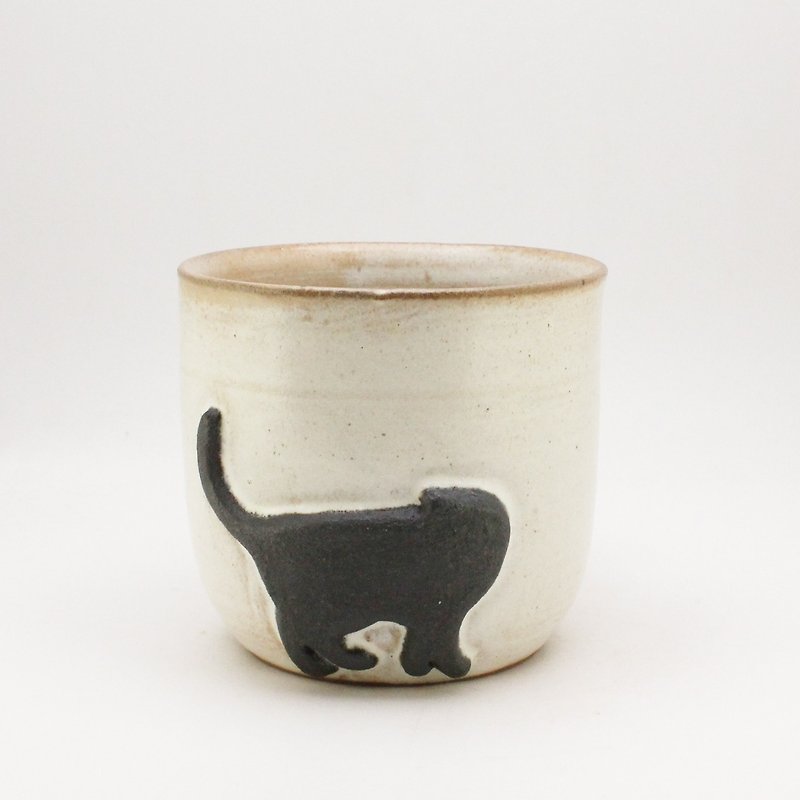 Meow series-white glaze handmade mug cat black cat mug cat picture - แก้ว - ดินเผา ขาว