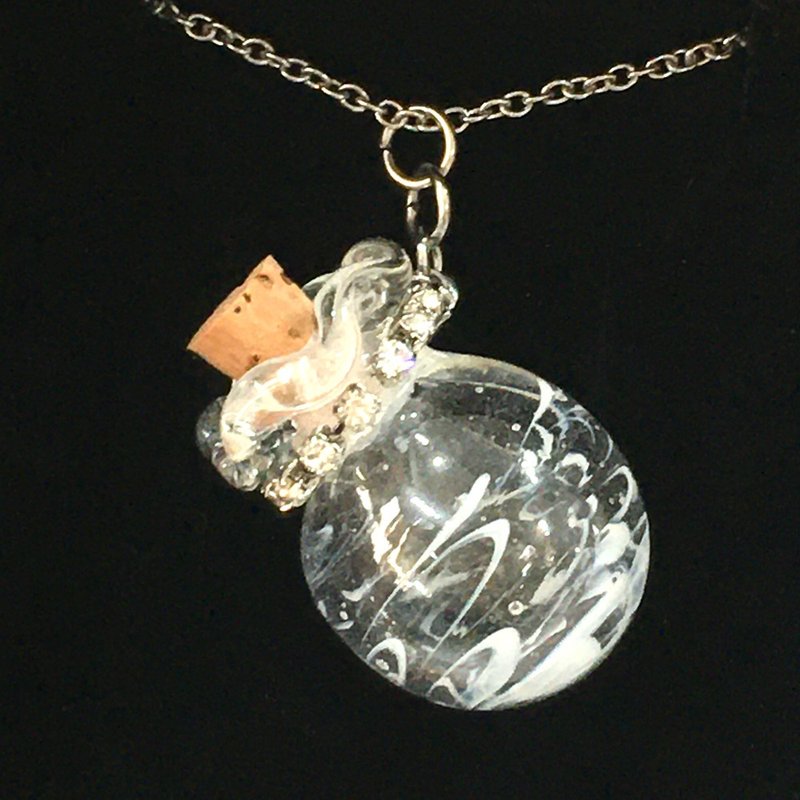 White Thousand Feather Pattern Transparent Glass Blowing Fragrance Bottle Necklace - น้ำหอม - แก้ว ขาว