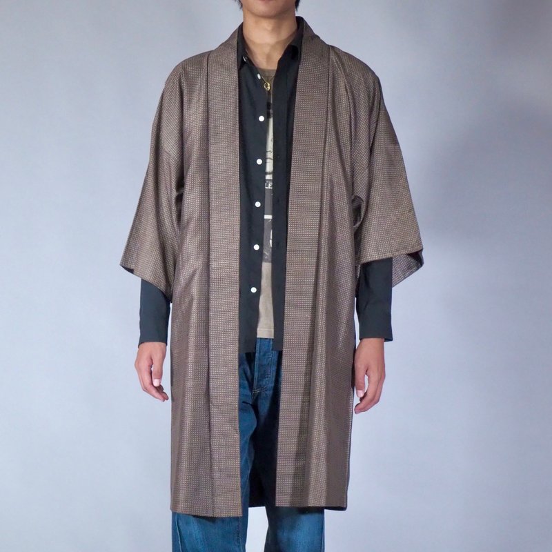 【日本製】Reversible Kimono mens, auspicious pattern, 大島紬 bronze brown - Loungewear & Sleepwear - Silk Brown