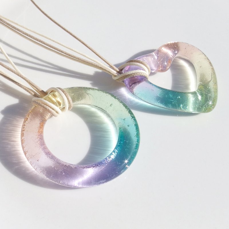 [Rainbow] [Choose a type] Hoop glass (Hoop [Dream color]) Necklace [Made to order] - สร้อยคอ - แก้ว หลากหลายสี