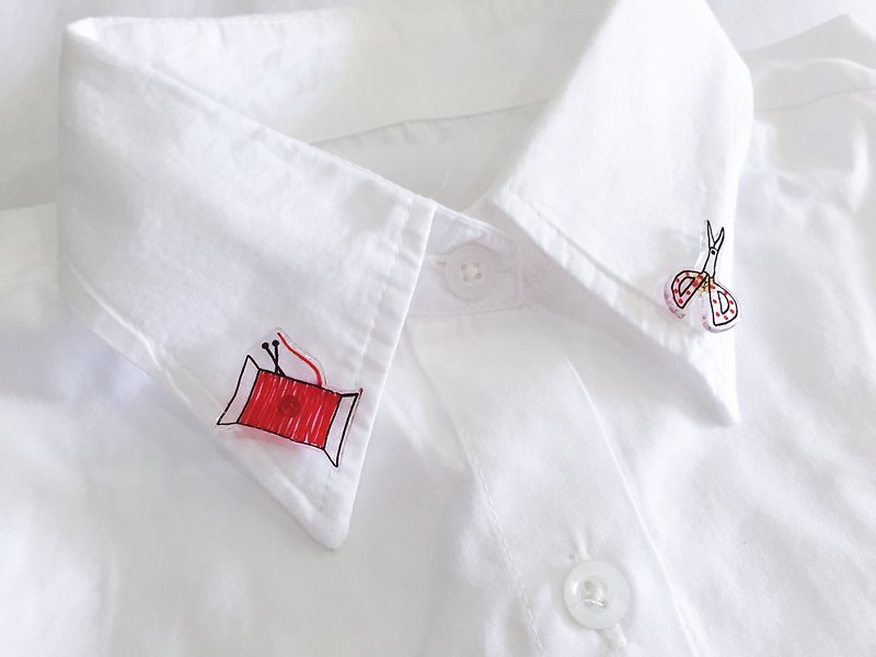 Scissors & Thread Brooch Pinback - Brooches - Plastic Red