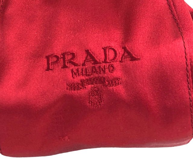 PRADA プラダ ハンドバッグ レッド ロゴ刺繍 サテン 巾着 フリンジ vintage ヴィンテージ オールド e2mrt5 - ショップ  VintageShop solo トートバッグ・ハンドバッグ - Pinkoi