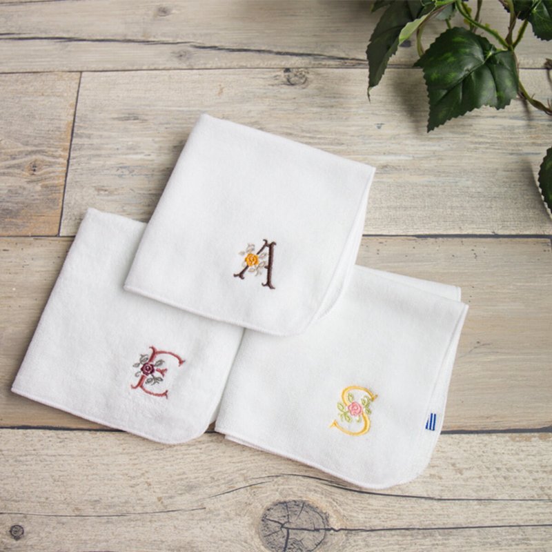 【 ハンカチ イニシャル 】 刺繍 今治タオル ワインレッド イエロー ブラウン ギフト A033I - ハンカチ - その他の素材 ホワイト
