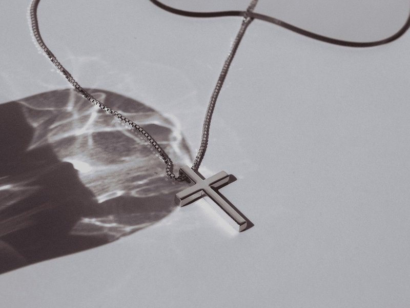 Sterling Silver Square Pillar Cross Necklace - สร้อยคอ - โลหะ สีเงิน