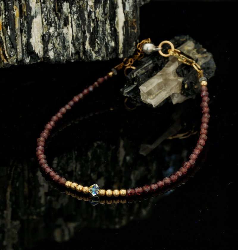 曰本 Cenfill 鋼絲 紅石榴石 14K包金 GF Swarovski 水晶手鍊 - 手鍊/手環 - 水晶 