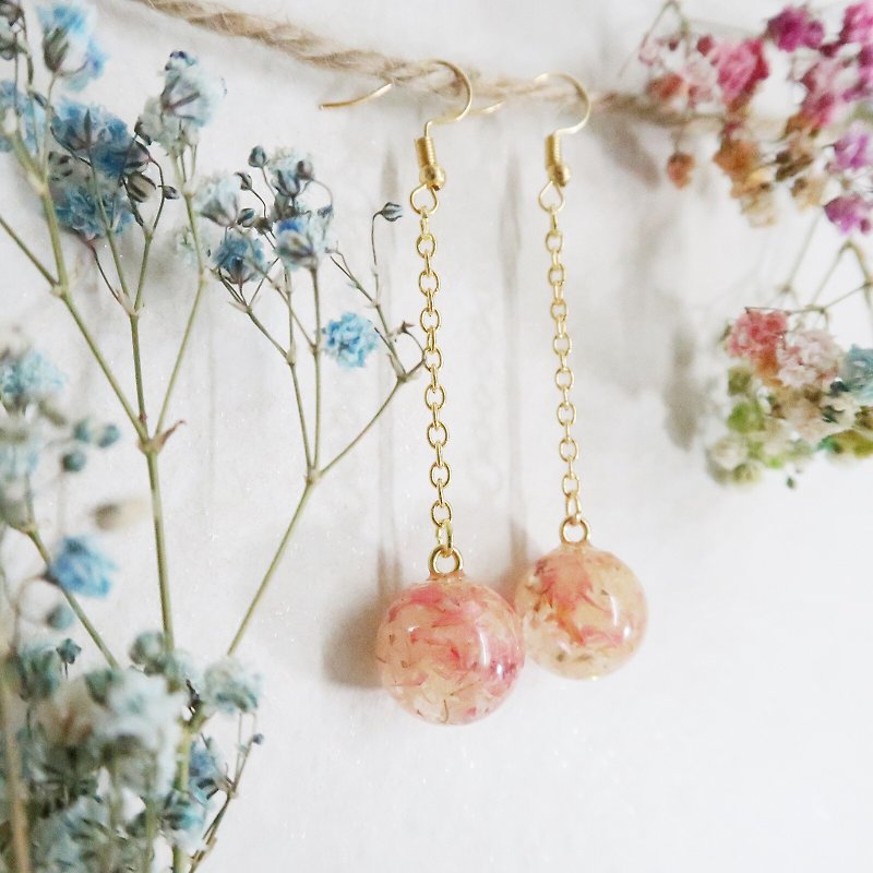 White flower earrings - Earrings & Clip-ons - Resin 