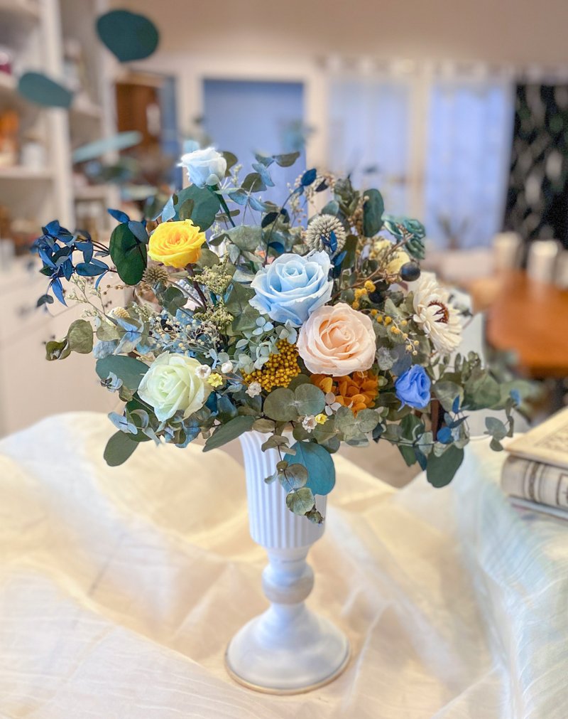 Eternal rose table flower customized potted flower opening birthday home decoration gift - ช่อดอกไม้แห้ง - พืช/ดอกไม้ สีทอง