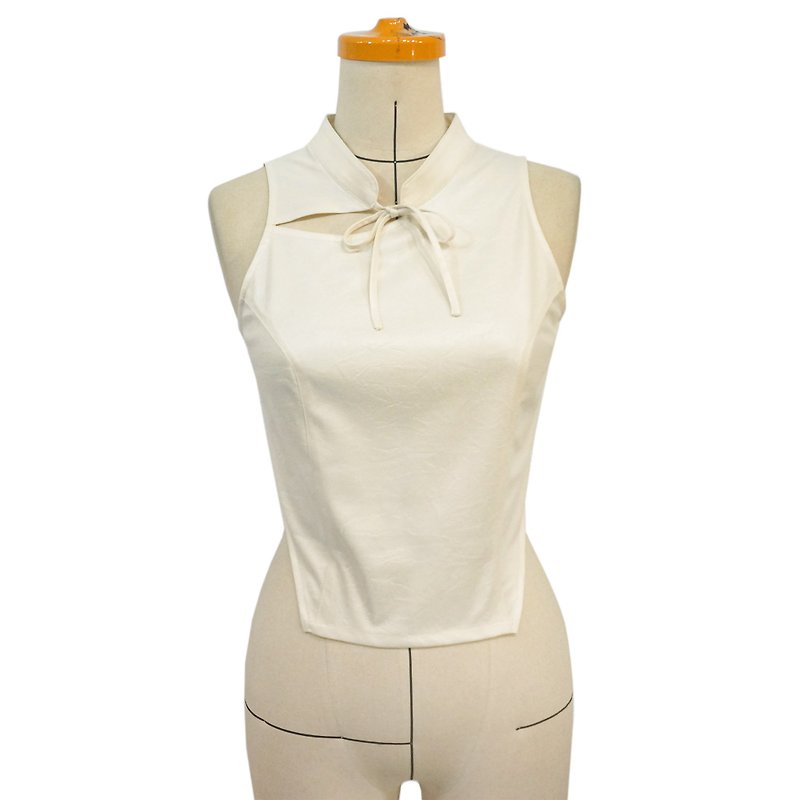 Aman No.87 Stand-up collar hole-in-the-shoulder sleeveless vest with elastic imitation leather feel and light fabric, off-white style - เสื้อกั๊กผู้หญิง - วัสดุอื่นๆ 